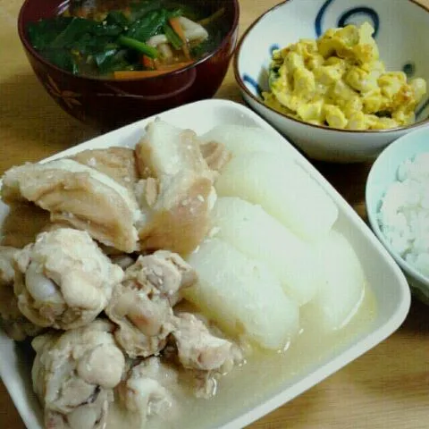 ★手羽元と大根の塩麹煮 ★かぼちゃと豆のサラダ ★野菜たっぷり味噌汁|＊胡蝶＊さん