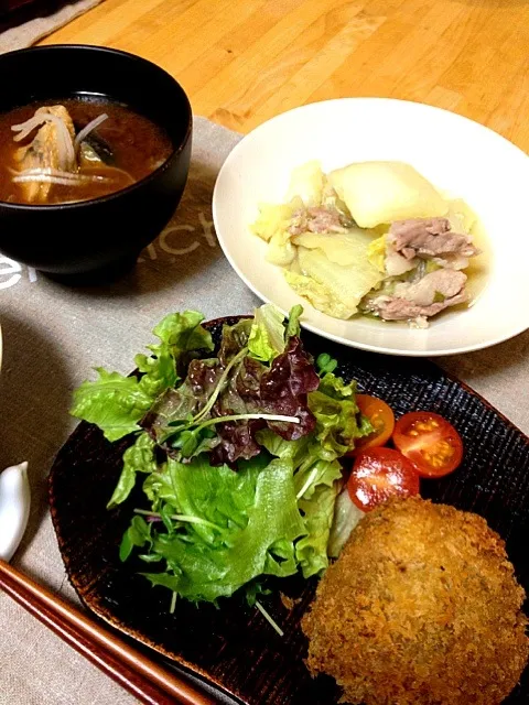 ミンチカツ/白菜と豚肉の炊いたん柚子風味/魚のあらの赤だし|ふっきーさん