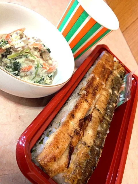 穴子寿司と白和え  太刀魚の炙り丼やらカワハギの薄造り丼やら、あった。一人で、食べるには、多い。|ハルさん