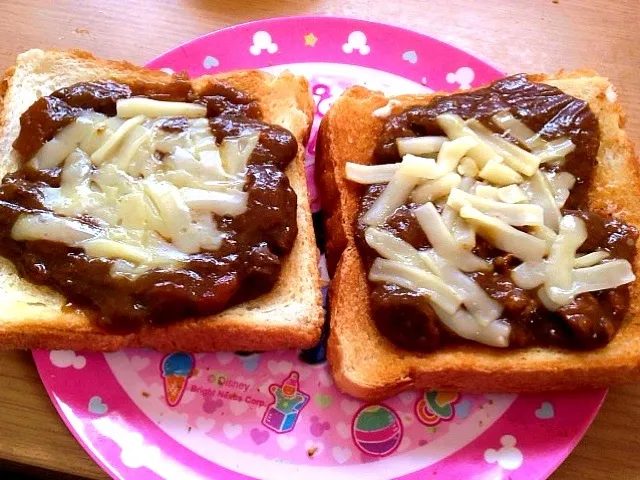 お昼に⁂なんちゃってカレーパン⁂|5児のママさん