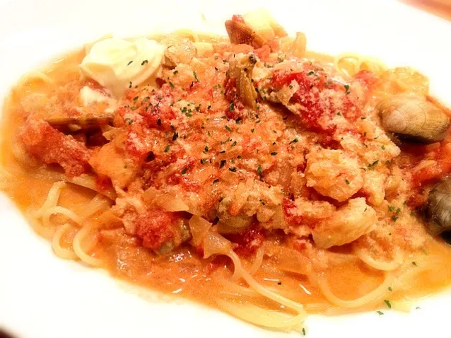 シーフードトマトクリームパスタ|はるとんとんさん