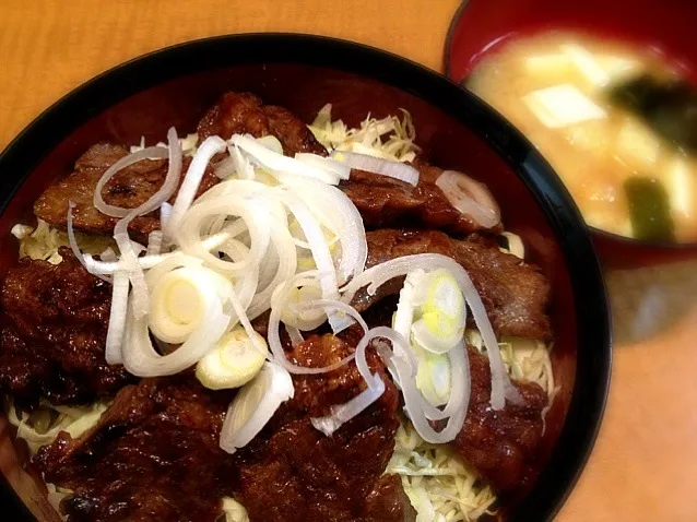 塩麹焼肉丼|Hazukiさん