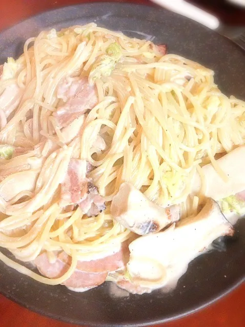 Cream pasta with chinese cabbage and Pleurotus eryngii
🍄白菜とエリンギのクリームパスタ by chef hubby|🌈Ami🍻さん