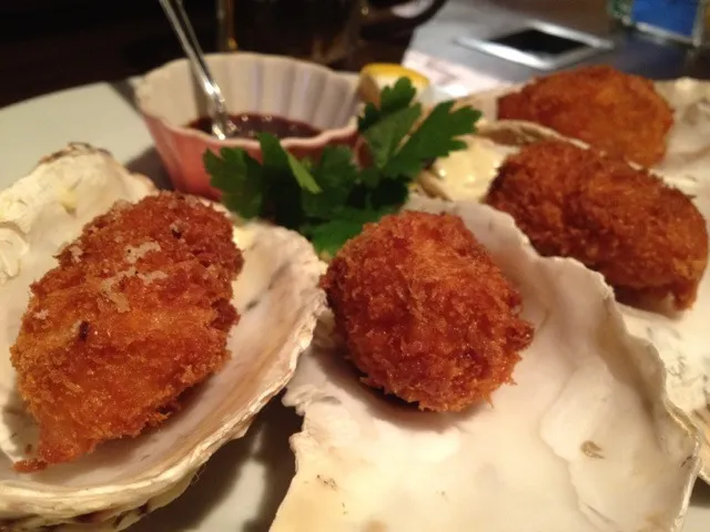 Deep fried oysters with its shell|do dyuさん