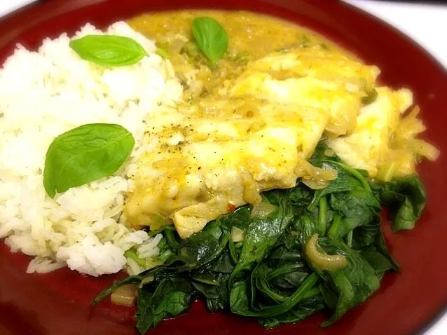 Thai style fish in red curry sauce with spinach|Steve Pountneyさん