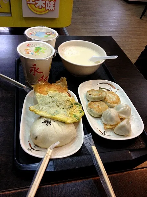 Snapdishの料理写真:Taiwanese Breakfast|I make food look good. 😎さん