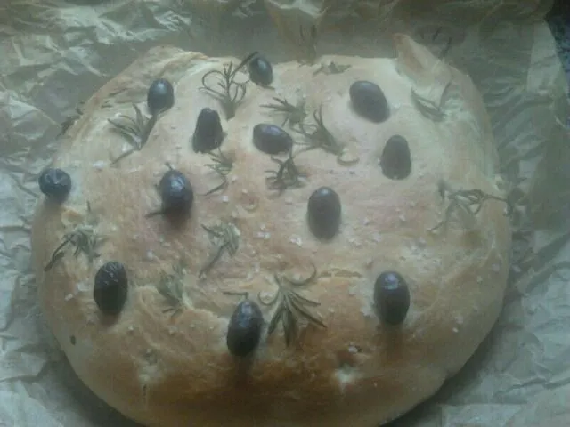 foccacia al romero con aceitunas|fasserさん