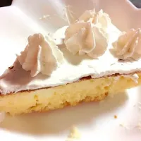 Snapdishの料理写真:ホットケーキに生クリームかけた！！|ももりんごさん