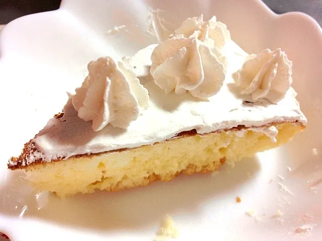 ホットケーキに生クリームかけた！！|ももりんごさん