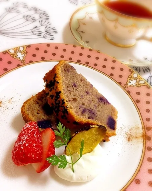 昨日の紫芋パウンドケーキでTea time*:･✿*|りえさん