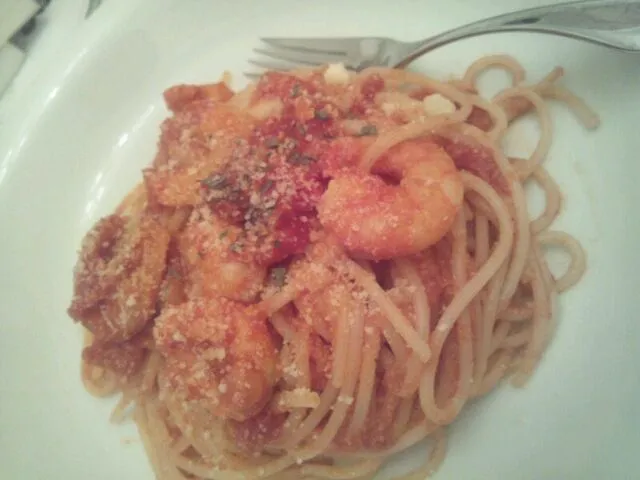 エビとモッツアレラのトマトソースパスタ|吉井紗良さん