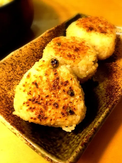 グリーンピース入り焼きおにぎり|沖縄「ピロピロ」ライフさん