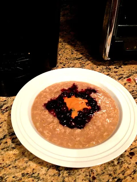 PB&J Oatmeal|Val LaRochelleさん