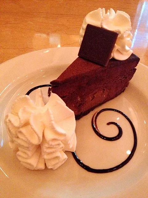 Cheesecake Factory GODIVA chocolate cheesecake♡|Nanakoさん