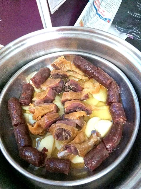 Snapdishの料理写真:Season duck & Chinese sausage|laumeikuanさん