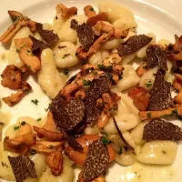 Snapdishの料理写真:potato gnocchi, hedgehog mushrooms and black truffle|Nicoleさん