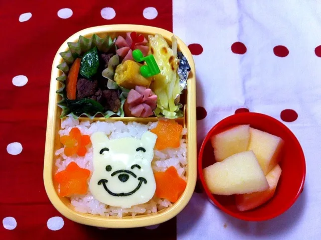 長女幼稚園プーさん弁当♪|ごっちさん