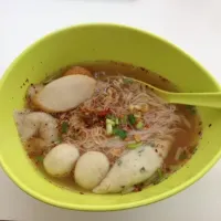 ก๋วยเตี๋ยวต้มยำลูกชิ้นปลา|kristayaさん