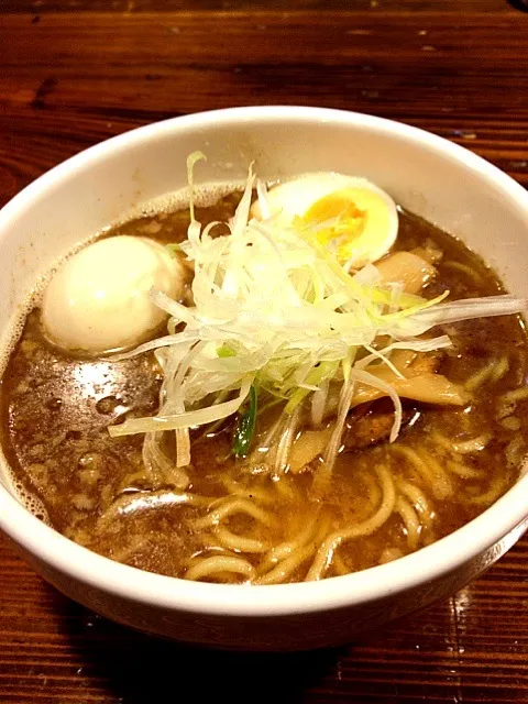 渋谷 櫻坂 魚介醤油ラーメン|しょうじさん