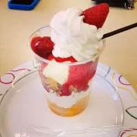 Strawberry Parfait at Sophia|Kanaさん