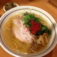 Snapdishの料理写真:梅と大葉の塩ラーメン（お茶漬け風）@麺屋 三郎|しんさまさん