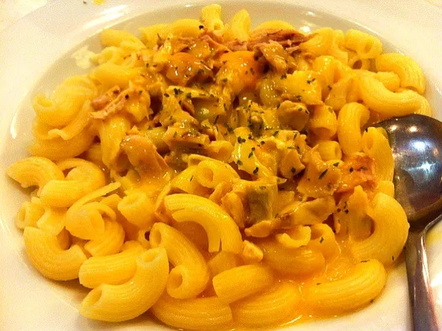 Cheese macaroni with chicken|Jorge Bernal Márquezさん