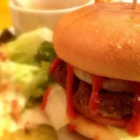 Snapdishの料理写真:SB DINER BURGER|sho.nagatomoさん