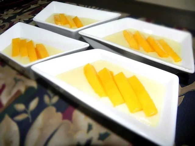 Mango Panna Cotta!|iamfem05さん