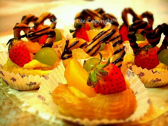 ♡ Fruit Custard Puff ♡|Shaqeizhaさん