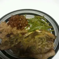 Snapdishの料理写真:steak , baked beans, string beans and brown rice|tiffanee hodgeさん