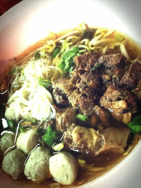 Street food: Braised pork and pork ball noodles|Prae~*さん