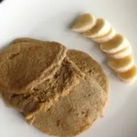 Snapdishの料理写真:Protein pancakes with banana|niamhさん