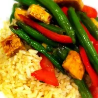 Spicy green beans and tofu over brown rice|Kimさん