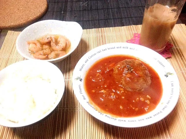 グツグツ煮込みハンバーグ♪と、海老の………(名前忘れた|ちょこ。さん