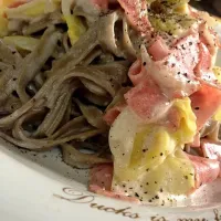 Snapdishの料理写真:蕎麦パスタを使ったクリームパスタ|クラチテツヤさん