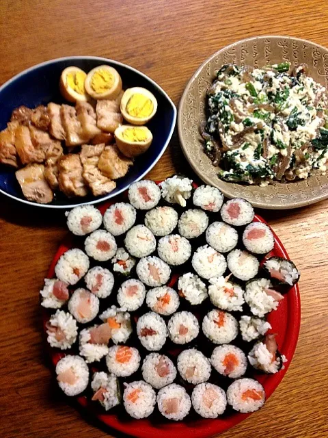 ★巻き寿司★豚の角煮★ほうれん草の白和え|三宅 里美さん