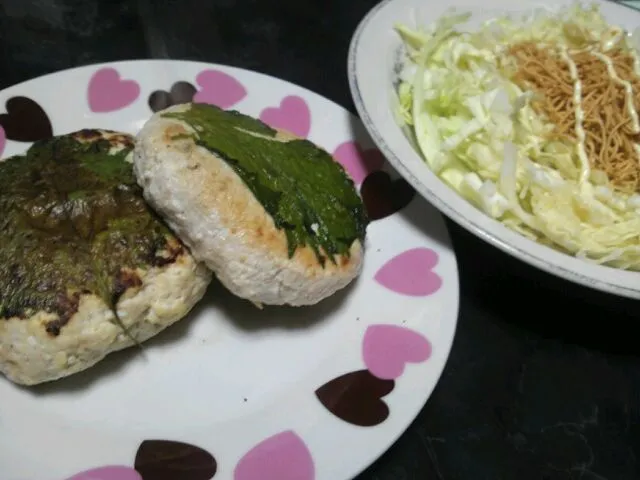 豆腐ハンバーグ　パリパリ麺サラダ|いたちゃいさん