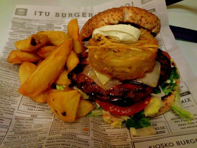 Snapdishの料理写真:burguer #kiosko #barcelona|silvia campasさん