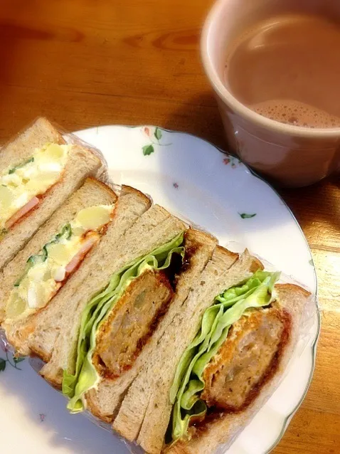 ゴマ入り角食でサンド|ずーみんままさん