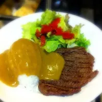 Grilled beef katsu curry|Never design ur character like a garden wher anyone walk,,,,, Design like the sky where,,, everyone desire 2 reach❕さん