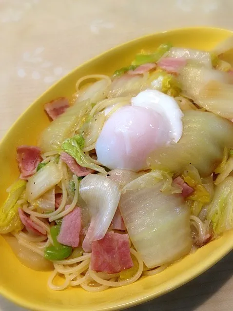 白菜とベーコンの煮込みパスタ|うっちーさん