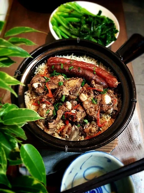 豉椒排骨臘腸煲仔飯 clay pot rice with chili black bean sparerib and Chinese sausage|rick chanさん