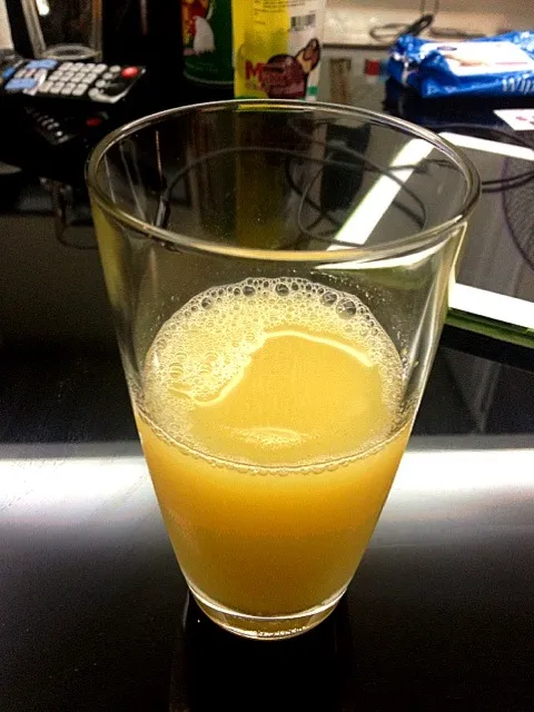 Snapdishの料理写真:Get some vitamin C before jumping in bed...Pineapple juice..;)|Tiktok Kanyananさん