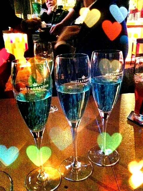 Blue Champagne from friend's fb post|Johnnyさん