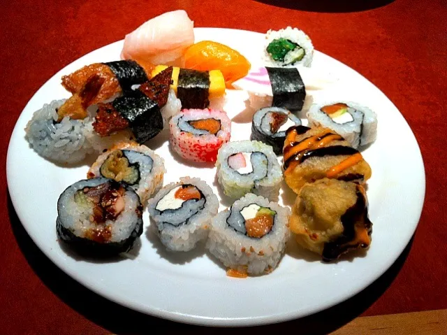 sushi buffet|Abby Macalinoさん