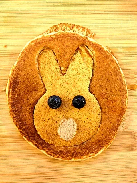 Snapdishの料理写真:Bunny Pancakes|lana pさん