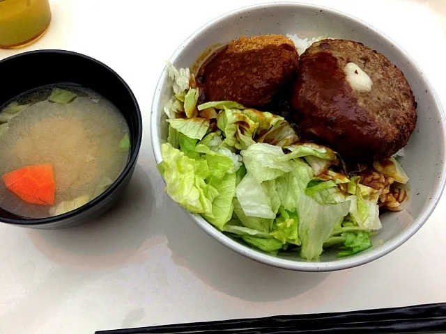 チーズハンバーグメンチカツ丼|Ａｋａｒｉ♡さん