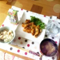 Snapdishの料理写真:全部で４５０kcal   胸肉の味噌マヨ焼き|あゆまるさん