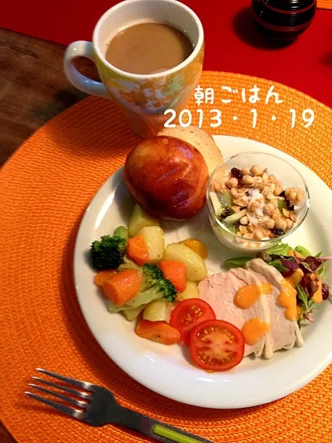 Snapdishの料理写真:寒い朝は、ポットサラダで！|ローゼルさん