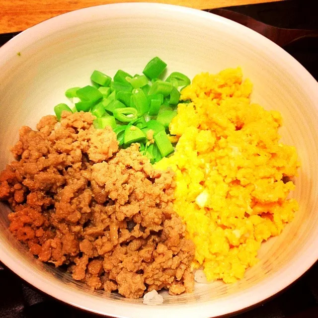 鶏そぼろ丼|なほこさん